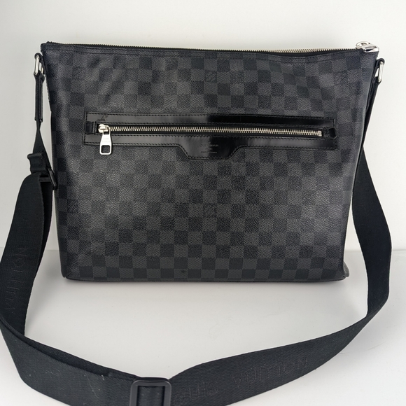 Louis Vuitton Other - Authentic Louis Vuitton Damier Graphite Mick MM #3365M